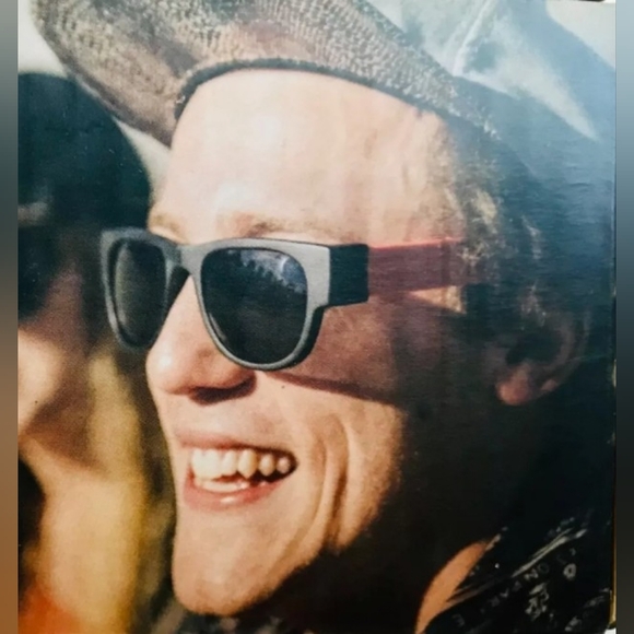 Slapsee Sunglasses - Picture 6 of 6